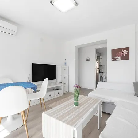 Antogil-mata1 公寓 *